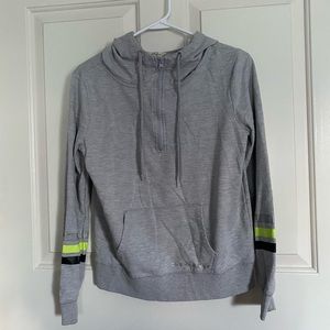 Jessica Simpson Sweatshirt